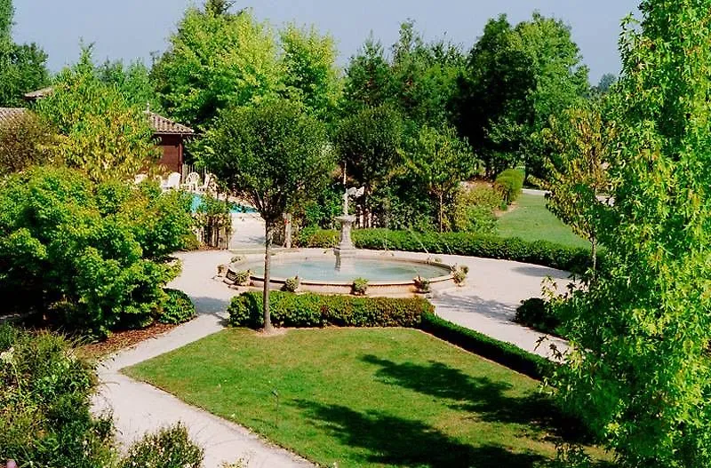 **** Szálloda Domaine Du Gouverneur, Hotel, Restaurant & Golf Monthieux Franciaország