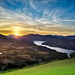https://auberge-montagnarde.fr-provencehotel.com